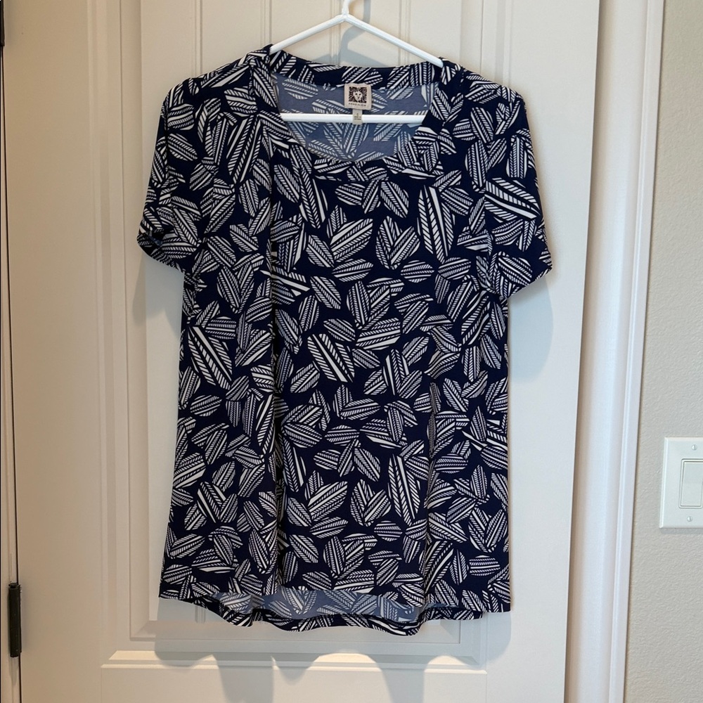 Anne Klein Navy and White Leaf Pattern Top